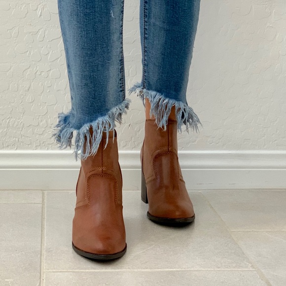 NIB Tassel Accent Cognac Burnished Western Bootie - Picture 4 of 9